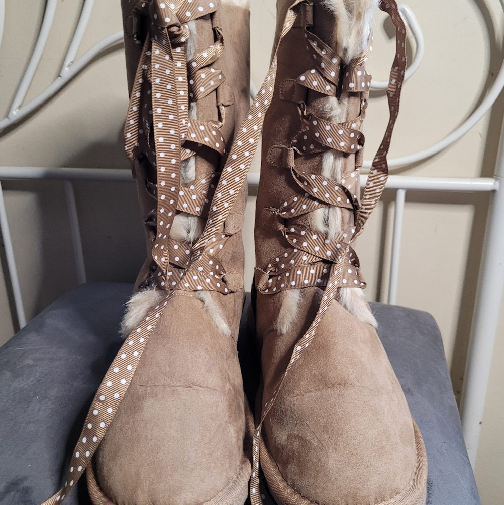 Ugg style Boots